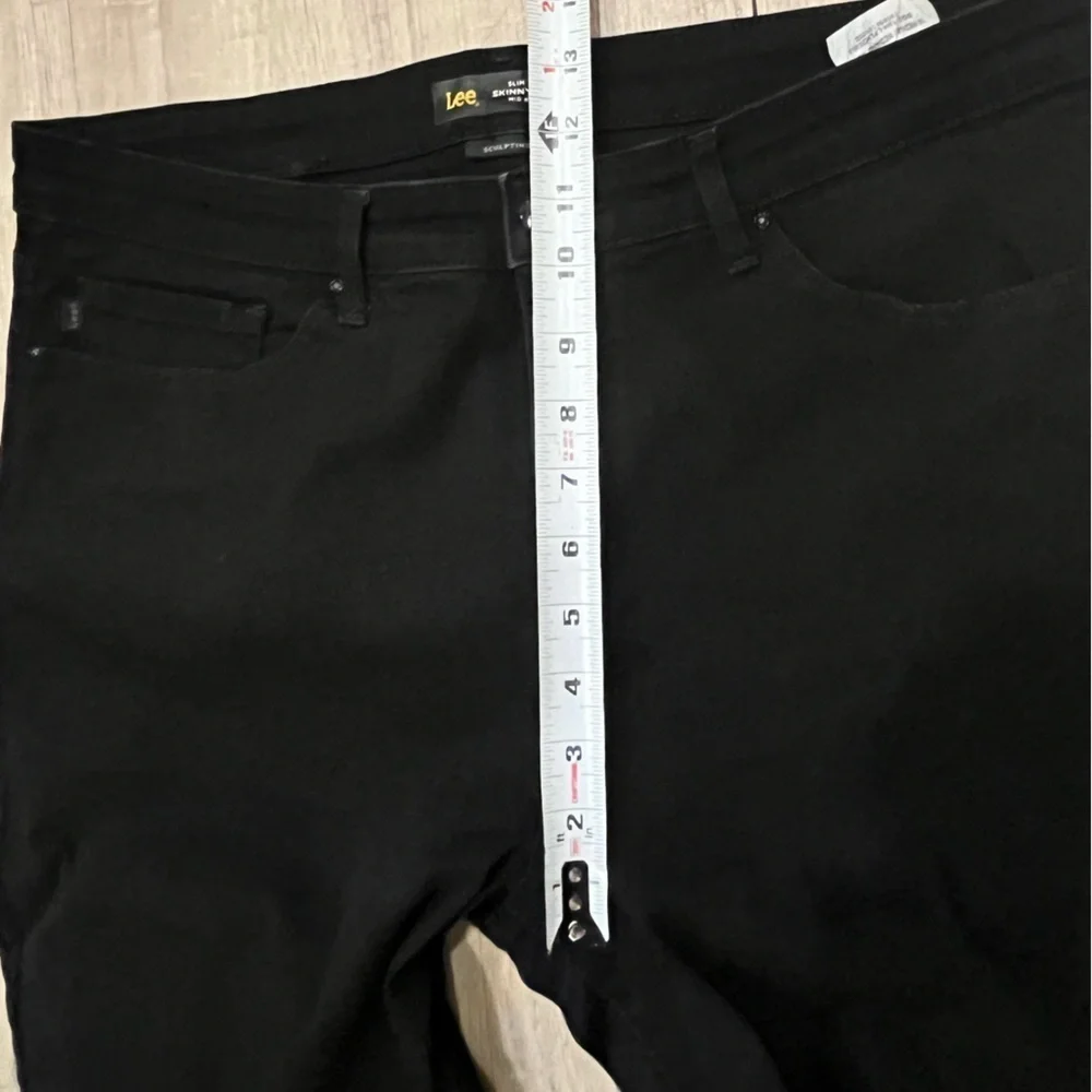 Lee Sculpting Slim Fit Skinny Leg Black Denim Jeans 16 Mid Rise - Picture 9 of 14